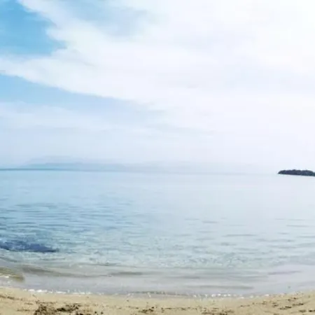 Gerekos Island アパート *