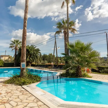 Gerekos Island アパート コントカリ